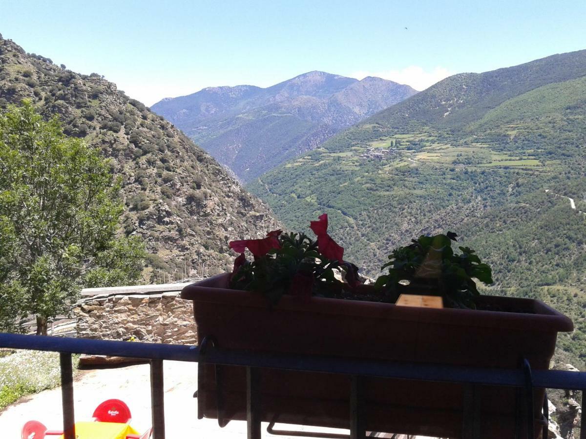 Refugi Casa Canelo Rodes Bagian luar foto