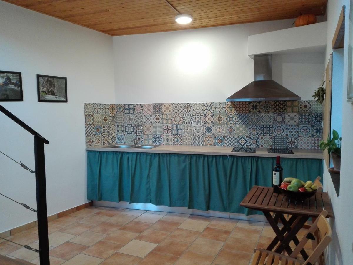 Refugi Casa Canelo Rodes Bagian luar foto