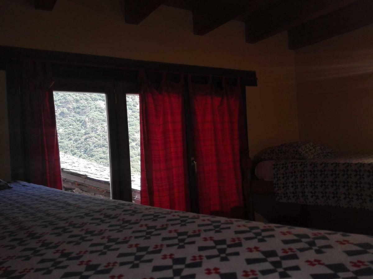 Refugi Casa Canelo Rodes Bagian luar foto