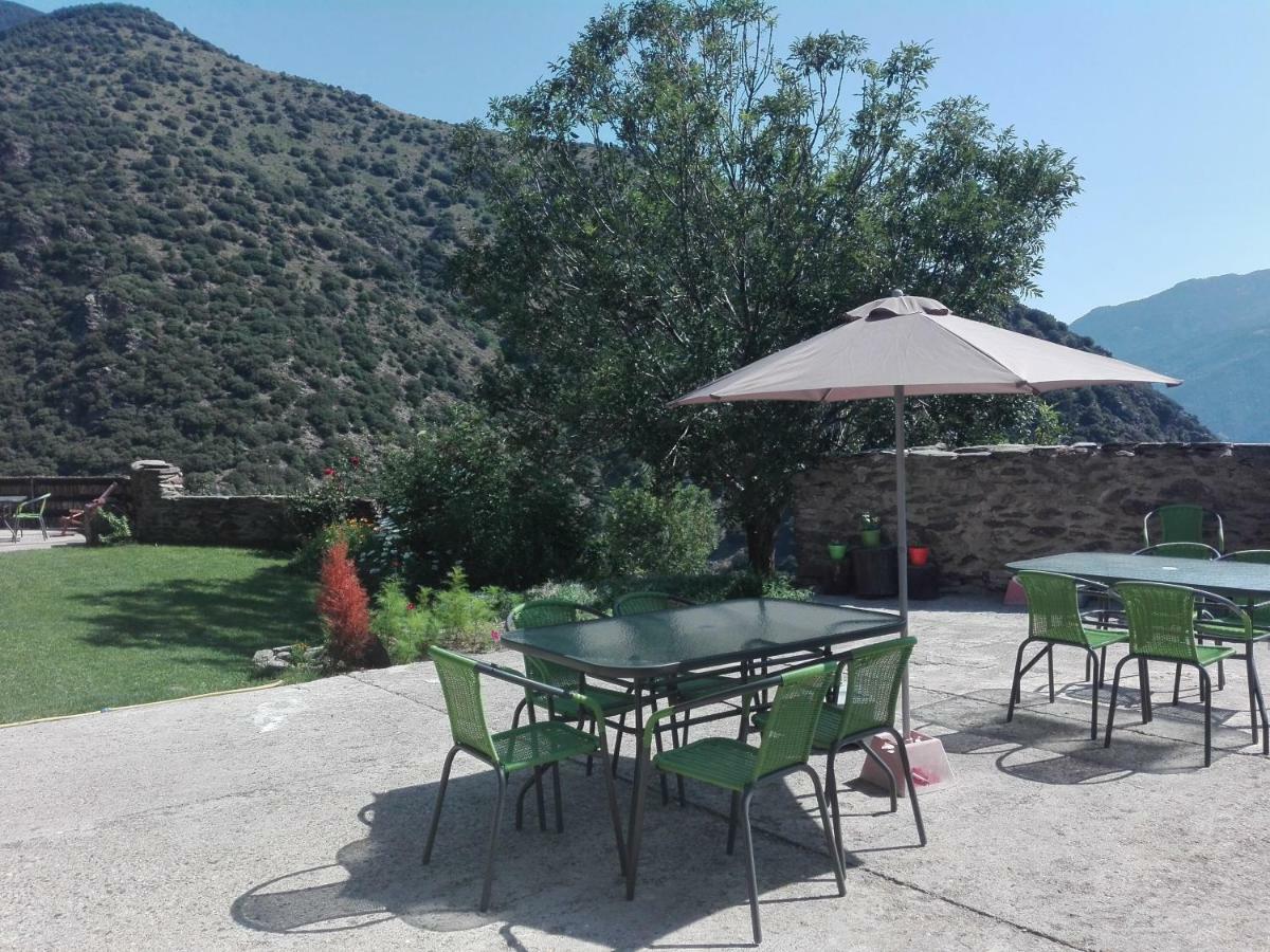 Refugi Casa Canelo Rodes Bagian luar foto