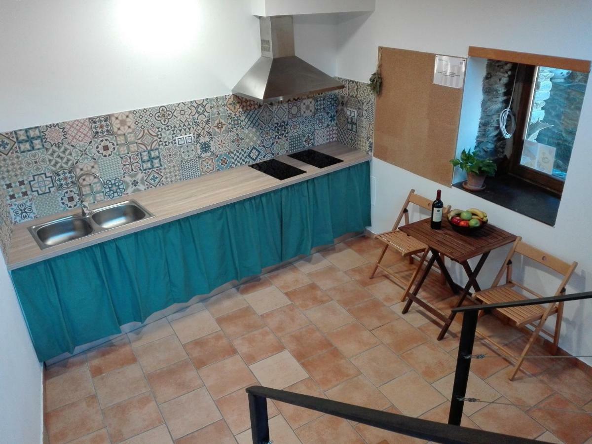 Refugi Casa Canelo Rodes Bagian luar foto